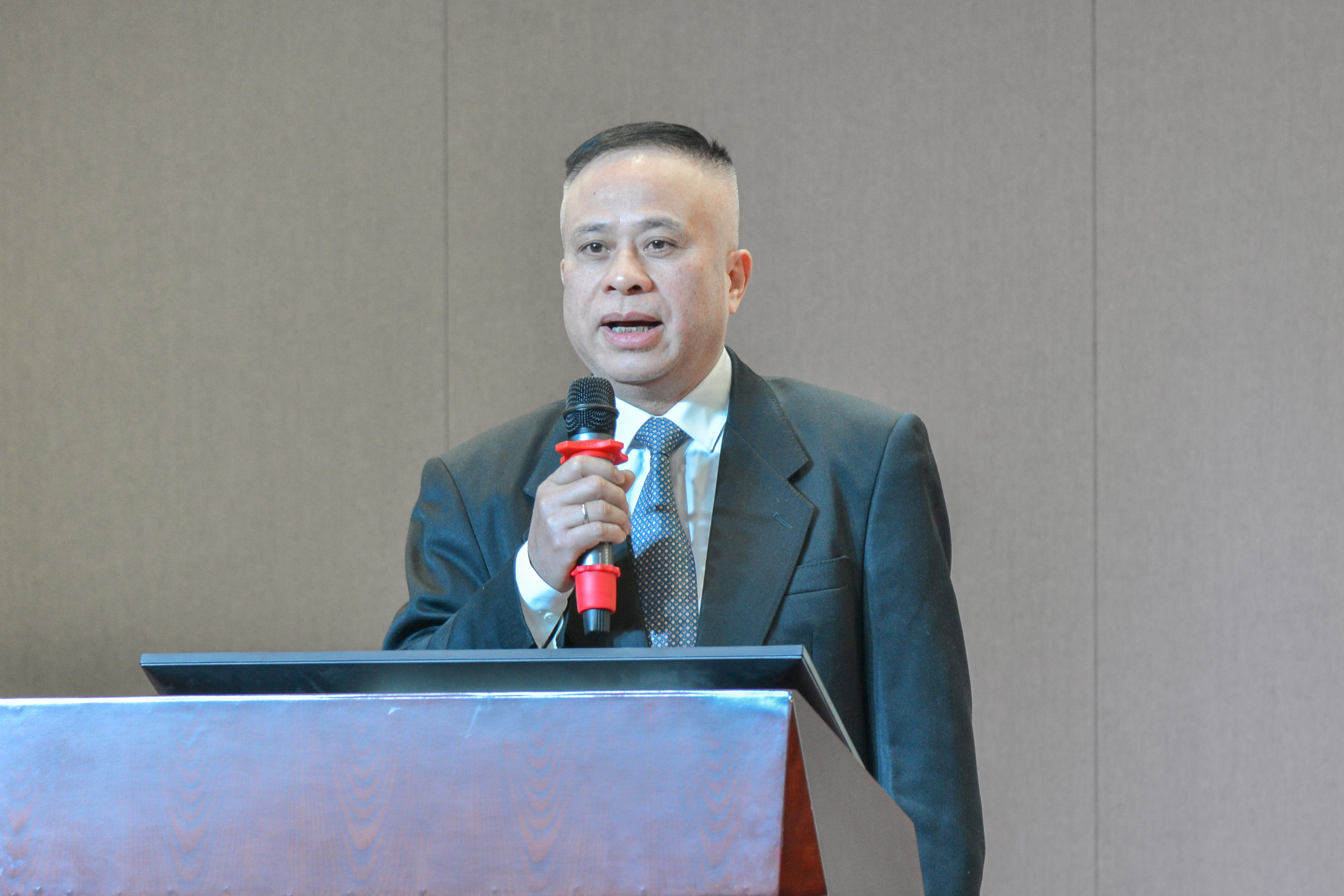 破風(fēng)浪 共揚(yáng)帆——巨人集團(tuán)公司召開(kāi)2024迎春大會(huì)